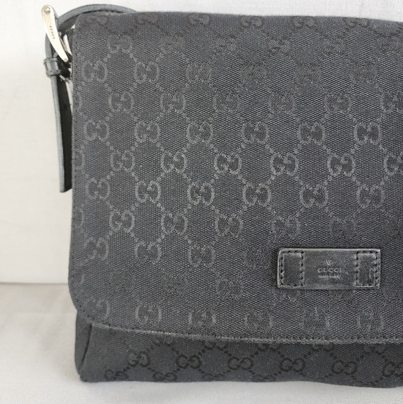 ✨️GUCCI GG Canvas Web Messenger Bag - Picture 3 of 16